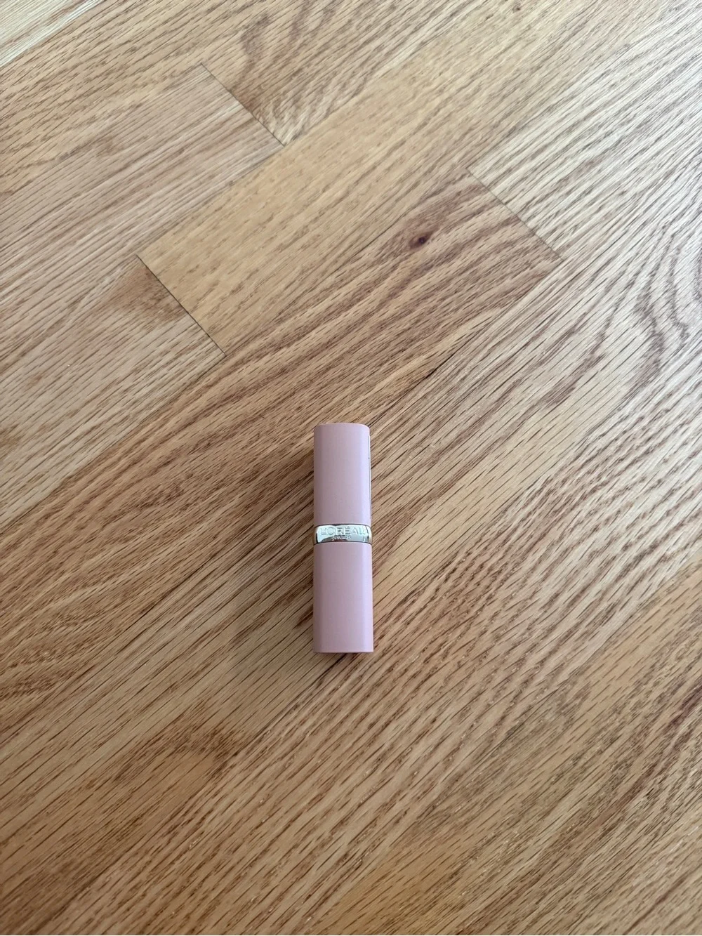 L'Oreal Paris Colour Riche Lipstick - 300 Le rouge Paris red lipstick